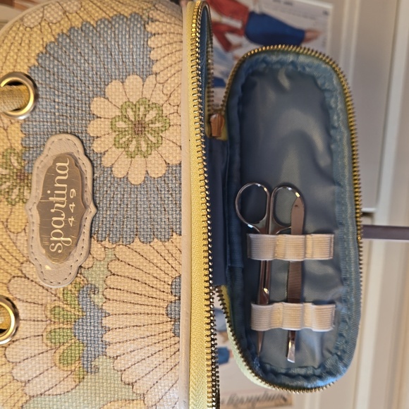Spartina 449 floral personal care bag - Picture 5 of 10